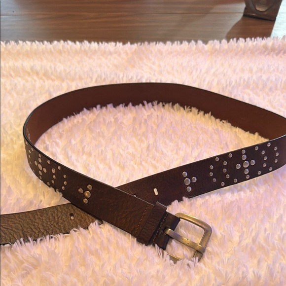 Classic Brown and Silver Leather Belt - Picture 3 of 3